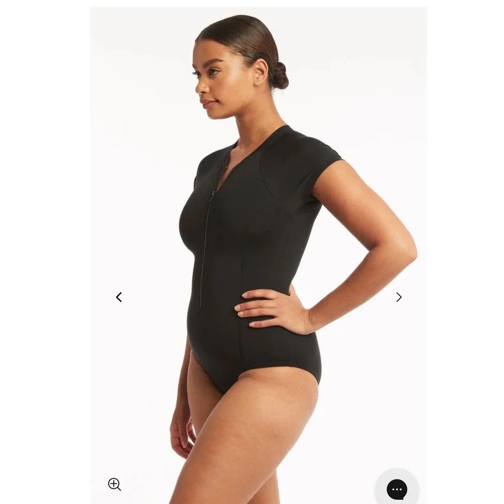 Seafolly Active Front Zip Short Sleeve One Piece Swimsuit Black Womens‎ Size 12